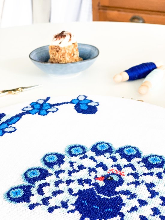 Giant embroidery hoop of 45 cm  Studio Koekoek modern cross stitch