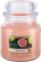 Yankee Candle - Delicious Guava - Medium - Geurkaars - 411g