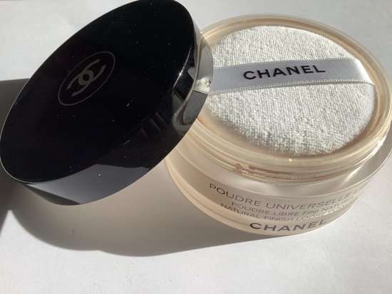 Chanel natural finish Loose powder 77 Moonlight
