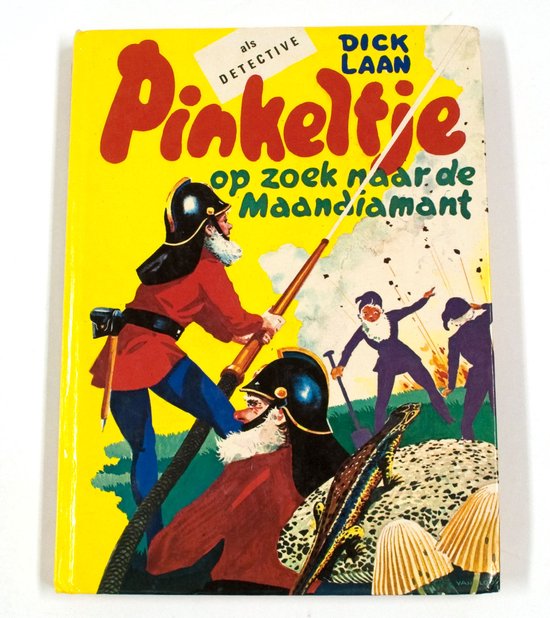 Boek 'Pinkeltje op zoek naar de Maandiamant' met illustraties van brandweerlieden en een salamander.