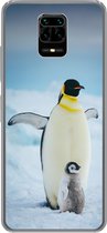 Geschikt voor Xiaomi Redmi Note 10 Lite hoesje - Keizerpinguïn met jong - Siliconen Telefoonhoesje
