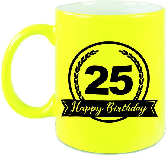 Foto: Happy birthday 25 years cadeau mok beker met wimpel 330 ml neon geel verjaardag