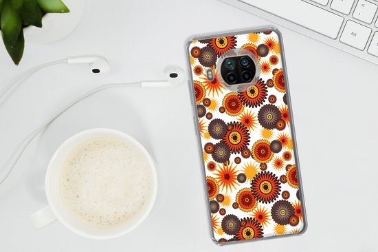 Telefoonhoesje Geschikt voor Xiaomi Mi 10T Lite 5G hoesje - Design - Retro - Oranje - Bloemen - Siliconen Telefoonhoesje Telefoonhoesje