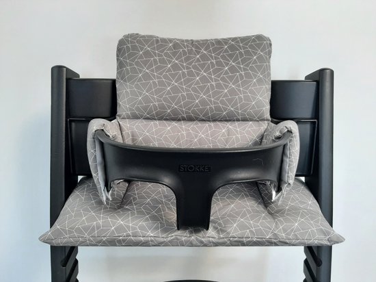SET | Kinderstoel Stokke® Tripp Trapp® Warm Brown Met Newbornset Babyset Eetblad