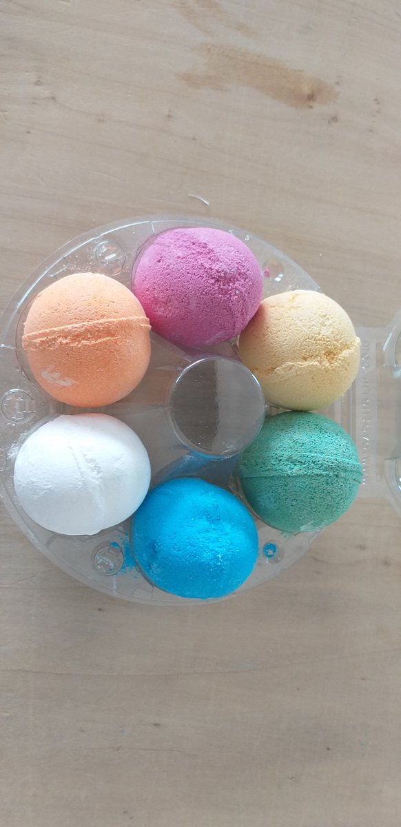 Bad bruis eieren - 6 verschillende geuren en kleuren - in plastieken eierdoosje