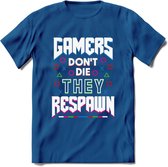 Gamers don't die T-shirt | Gaming kleding | Grappig game verjaardag cadeau shirt Heren – Dames – Unisex | - Donker Blauw - S