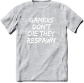 Gamers don't die T-shirt | Gaming kleding | Grappig game verjaardag cadeau shirt Heren – Dames – Unisex | - Licht Grijs - Gemaleerd - 3XL