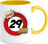 29 Jaar Verkeersbord Mok met tekst | Grappig Verjaardag Beker Cadeau | Bedrukte Koffie en Thee Mokken | Zwart | 330 ML