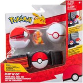 Pokémon Clip ‘N Go Gordelset – Charmander Poké Ball & Premier Ball + Pokémon Balpen + 5 Pokémon Stickers {Speelgoed voor kinderen jongens meisjes | Knuffel en speel met jou favorie