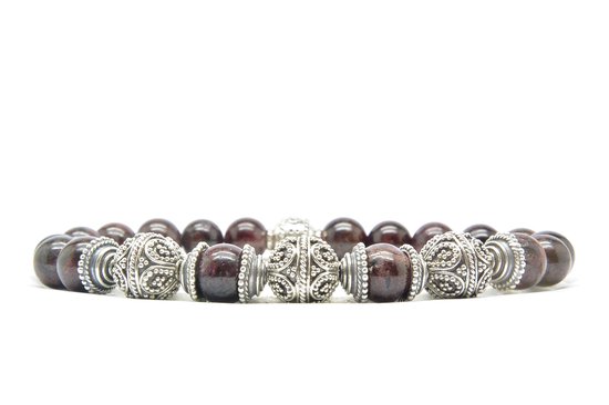 Beaddhism - Armband - Rioja - Triple Kashmir Caps - Zilver - 8 mm - 23 cm