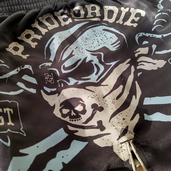 Pride or Die Pirate Fight Shorts Zwart L - Jeans Taille 34