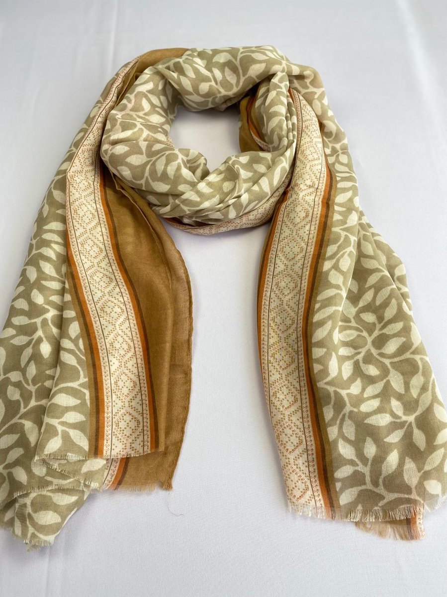 Sjaal met bloemmotief en kleuren / 50% katoen met 50 % viscose