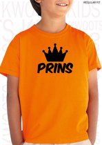 PRINS kids t-shirt - Oranje met zwart - Maat 104 - Korte mouwen - Ronde hals - Normale Pasvorm - Grappige teksten | designs - Leuke shirts - Humor - Original Kwoots - Cadeau - Koni