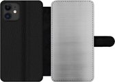 Bookcase Geschikt voor iPhone 11 telefoonhoesje - Metaal print - Zilver - Lijn - Grijs - Structuur - Met vakjes - Wallet case met magneetsluiting