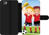 Bookcase Geschikt voor iPhone 7 telefoonhoesje - Een illustratie van twee voetballers die een prijs hebben gewonnen - Jongens - Meisjes - Kind - Met vakjes - Wallet case met magneetsluiting