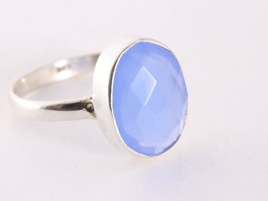 Zilveren ring met blauwe chalcedoon - maat 17.5