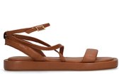 Sacha - Dames - Cognag leren sandalen met gekruiste bandjes - Maat 39