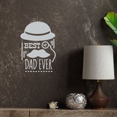 Stickerheld - Muursticker Best dad ever - Woonkamer - Vaderdag - Bolhoed, vergrootglas en snor - Engelse Teksten - Mat Lichtgrijs - 39.2x27.5cm