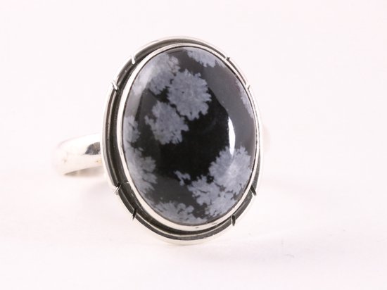 Bague ovale en argent avec obsidienne flocon de neige - taille 19