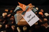 Chocolade cadeau - Doosje Belgische pralines "Veel beterschap" 500 gr - Ambachtelijk vervaardigde bonbons - Chocolade geschenkset