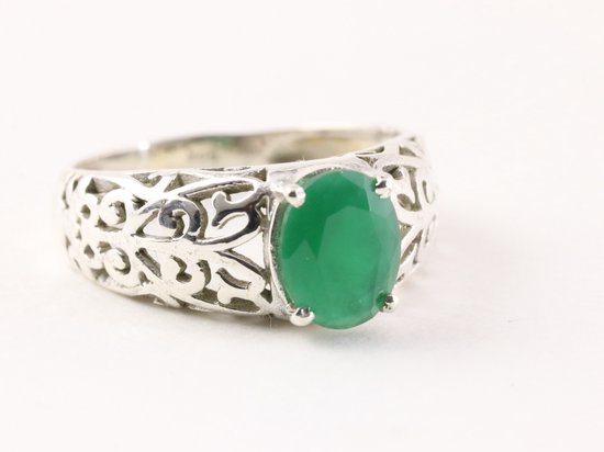 Opengewerkte zilveren ring met groene onyx - maat 19