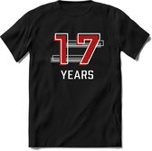 17 Years - Feest kado T-Shirt Heren / Dames - Rood / Grijs - Perfect Verjaardag Cadeau Shirt - grappige Spreuken, Zinnen en Teksten. Maat XL