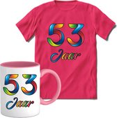 53 Jaar Vrolijke Verjaadag T-shirt met mok giftset Roze | Verjaardag cadeau pakket set | Grappig feest shirt Heren – Dames – Unisex kleding | Koffie en thee mok | Maat XL