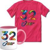 32 Jaar Vrolijke Verjaadag T-shirt met mok giftset Roze | Verjaardag cadeau pakket set | Grappig feest shirt Heren – Dames – Unisex kleding | Koffie en thee mok | Maat XL