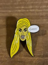 LGBTQ - Pin gebaseerd op een drag queen uit een bekend Amerikaans drag programma, "Hiiiii" (drag, Alaska, LGBTQA, LGBTQ+, trans, gay, pride)