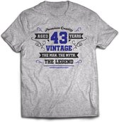 43 Jaar Legend - Feest kado T-Shirt Heren / Dames - Antraciet Grijs / Donker Blauw - Perfect Verjaardag Cadeau Shirt - grappige Spreuken, Zinnen en Teksten. Maat M