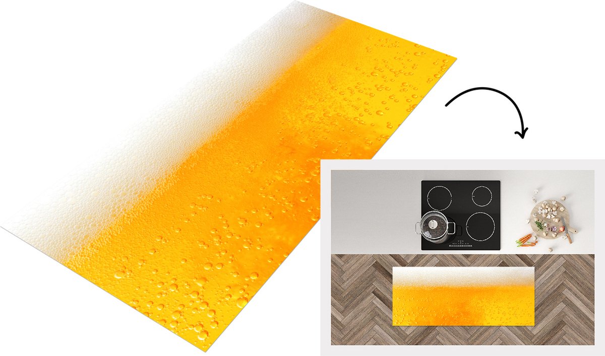 KitchenYeah Keukenloper - Loper keuken - Close up van een goudkleurig biertje - 120x50 cm - Keukenloper vinyl Multicolor