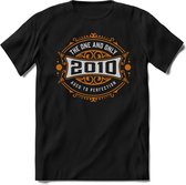 2010 The One And Only | Feest Kado T-Shirt Heren - Dames | Goud - Zilver | Perfect Verjaardag Cadeau Shirt | Grappige Spreuken - Zinnen - Teksten |