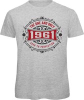 1961 The One And Only | Feest Kado T-Shirt Heren - Dames | Antraciet - Donker Rood | Perfect Verjaardag Cadeau Shirt | Grappige Spreuken - Zinnen - Teksten | Maat 3XL