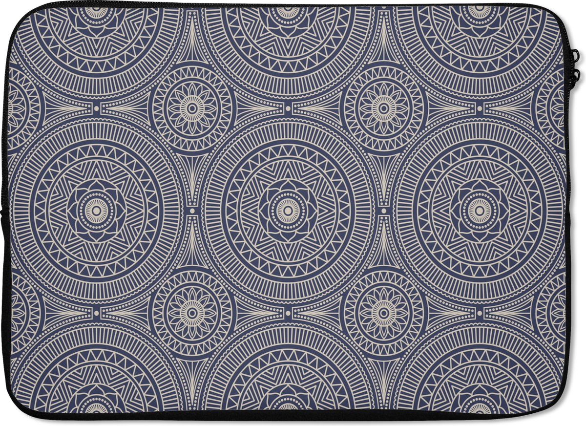 Laptophoes 14 inch - Mandala - Blauw - Patroon - Abstract - Laptop sleeve - Binnenmaat 33x23 cm - Zwarte achterkant