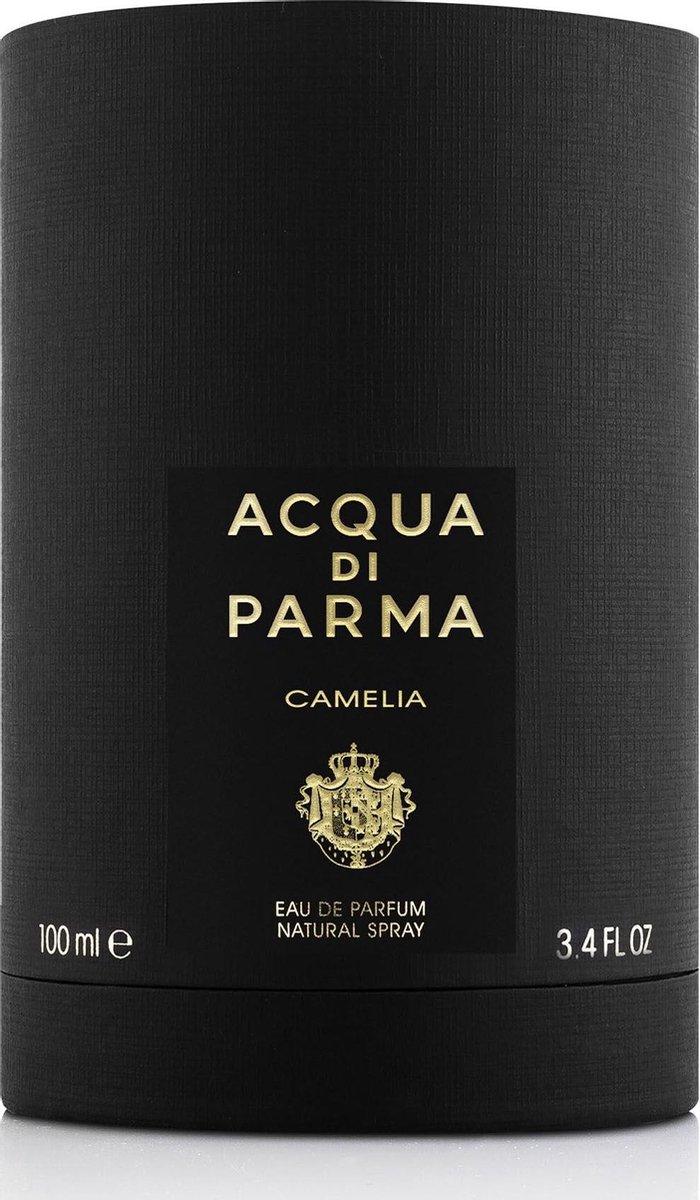Acqua di Parma Camelia eau de parfum in een glazen fles met zwarte dop. Zwart label met gouden tekst.