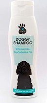 Doggy™ Hondenshampoo| Shampoo tegen geuren en vuile vacht | Alle honden | Met natuurlijke Macadamia olie voor een verzorgde vacht