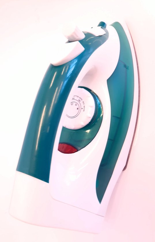 Strijkijzer 'DB 3706' met keramische zoolplaat van het merk Clatronic