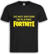 Zwart T shirt met Gele Tekst "do not disturb i'm playing Fortnite " ronde hals / Size M