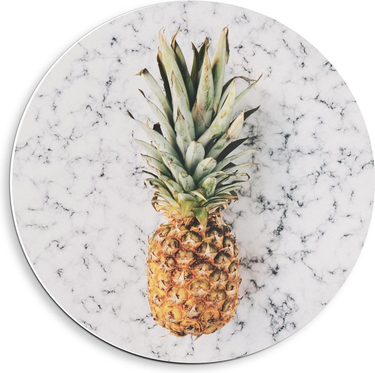 Forex Wandcirkel - Ananas op Marmer Achtergrond - 40x40cm Foto op Wandcirkel (met ophangsysteem)
