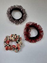 Le Sjalerie scrunchie set van 2 verschillende elastieken