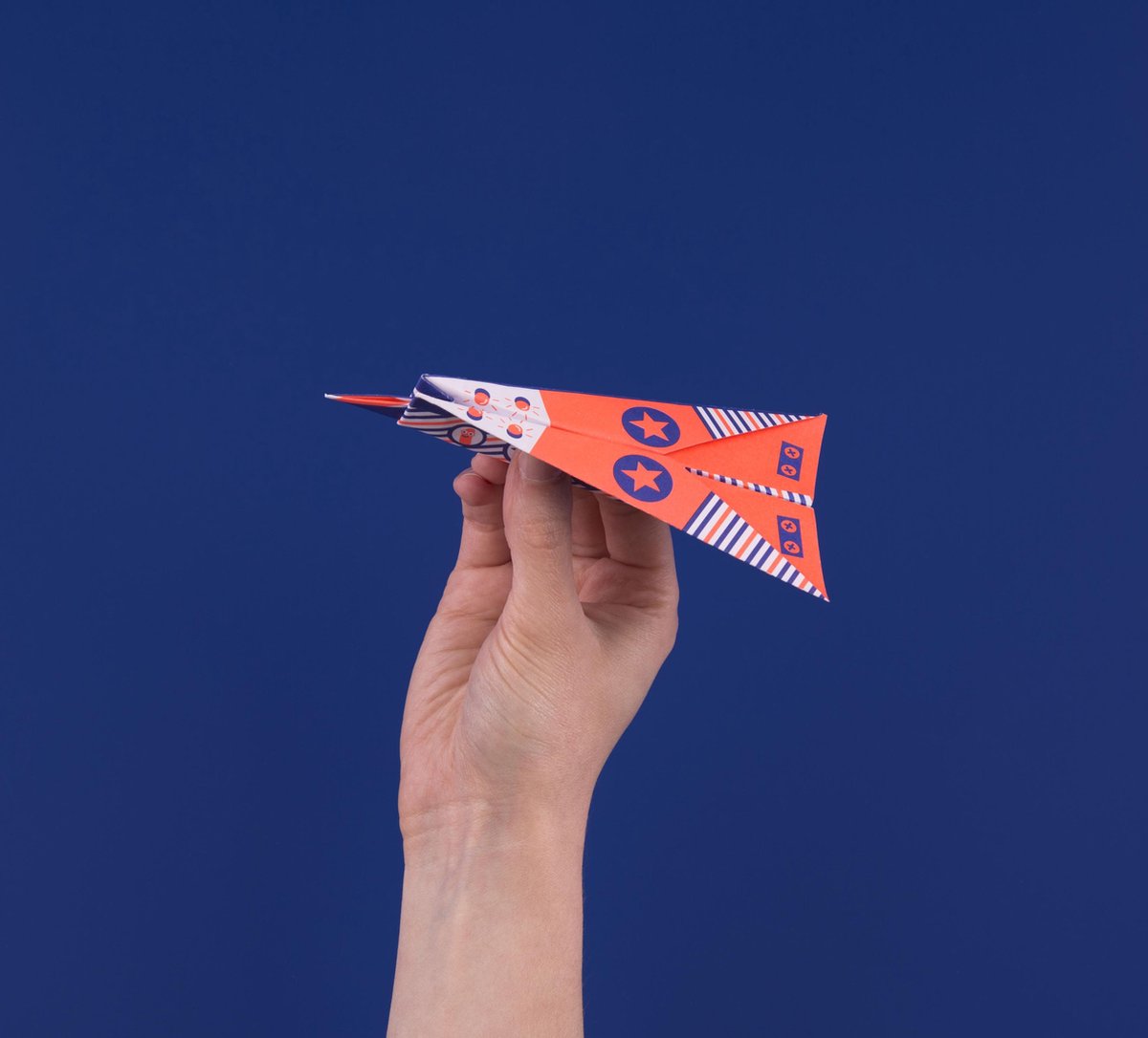 OMY - PAPER AIRPLANES TO COLOR