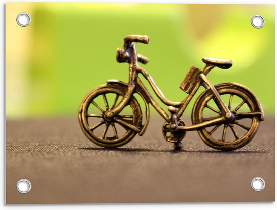 Tuinposter – Gouden Mini Fiets op Groen Achtergrond  - 40x30cm Foto op Tuinposter  (wanddecoratie voor buiten en binnen)