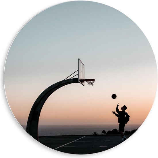 Forex Wandcirkel - Silhouet Basketbalspeler - 80x80cm Foto op Wandcirkel (met ophangsysteem)