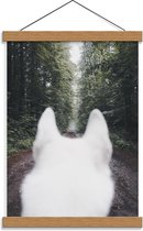 Schoolplaat – Witte Hond in het Bos - 30x40cm Foto op Textielposter (Wanddecoratie op Schoolplaat)
