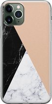 Leuke Telefoonhoesjes - Hoesje geschikt voor iPhone 11 Pro Max - Marmer zwart bruin - Soft case - TPU - Marmer - Bruin