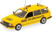 De 1:43 Diecast Modelcar van de Opel Kadett D Caravan van 1979 ADAC. De fabrikant van het schaalmodel is minichamps. Dit model is alleen online beschikbaar.