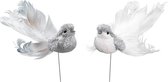 4x Zilveren decoratie vogeltjes met glitters op draad 16 cm - Vogels op stekers - Decoratievogels