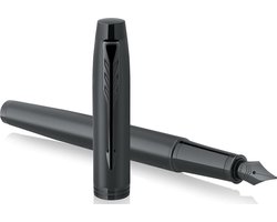 Parker IM vulpen | Matzwart met zwart detail | Medium punt met blauw inktpatroon | Geschenkdoos