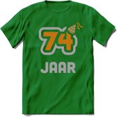 74 Jaar Feest T-Shirt | Goud - Zilver | Grappig Verjaardag Cadeau Shirt | Dames - Heren - Unisex | Tshirt Kleding Kado | - Donker Groen - S