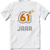 61 Jaar Feest T-Shirt | Goud - Zilver | Grappig Verjaardag Cadeau Shirt | Dames - Heren - Unisex | Tshirt Kleding Kado | - Wit - M